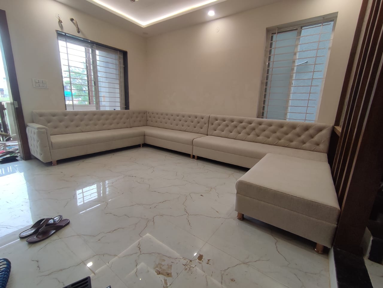 New Luxurious Fully Furnished Bunglow For Sale At Tulsi Nagar Near Jain Mandir.