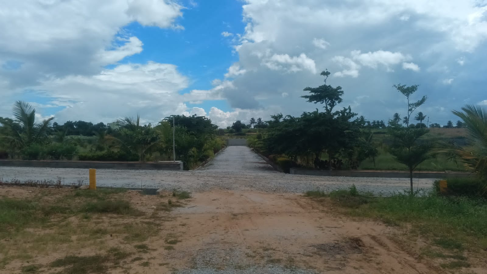 Lavish SITES/PLOTS for sale at CHIKKABALLAPURA. 3