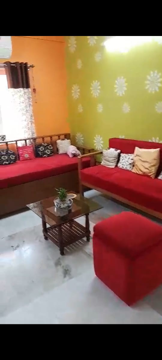 Flat Sale near Acropolis Mall. 2