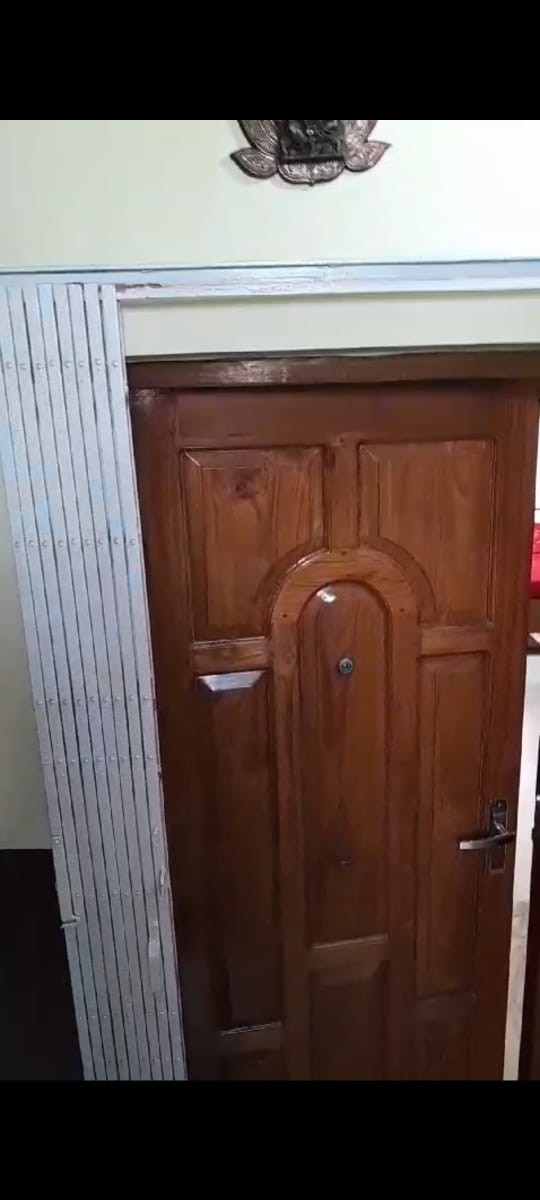 Flat Sale near Acropolis Mall.