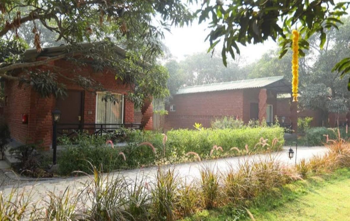 fully furnished/ but back scheme/ concrete bricks construction 2