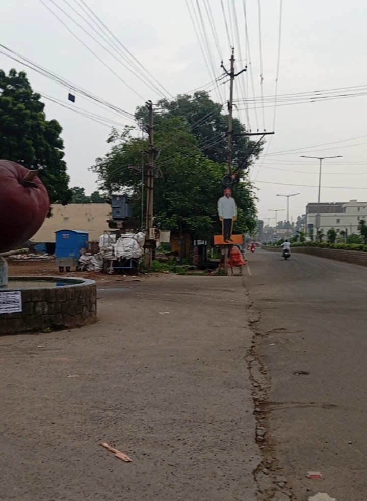 300 SQ Yards Plot for Sale, VL Puram Main Road, YAMAHA Showroom Street 2
