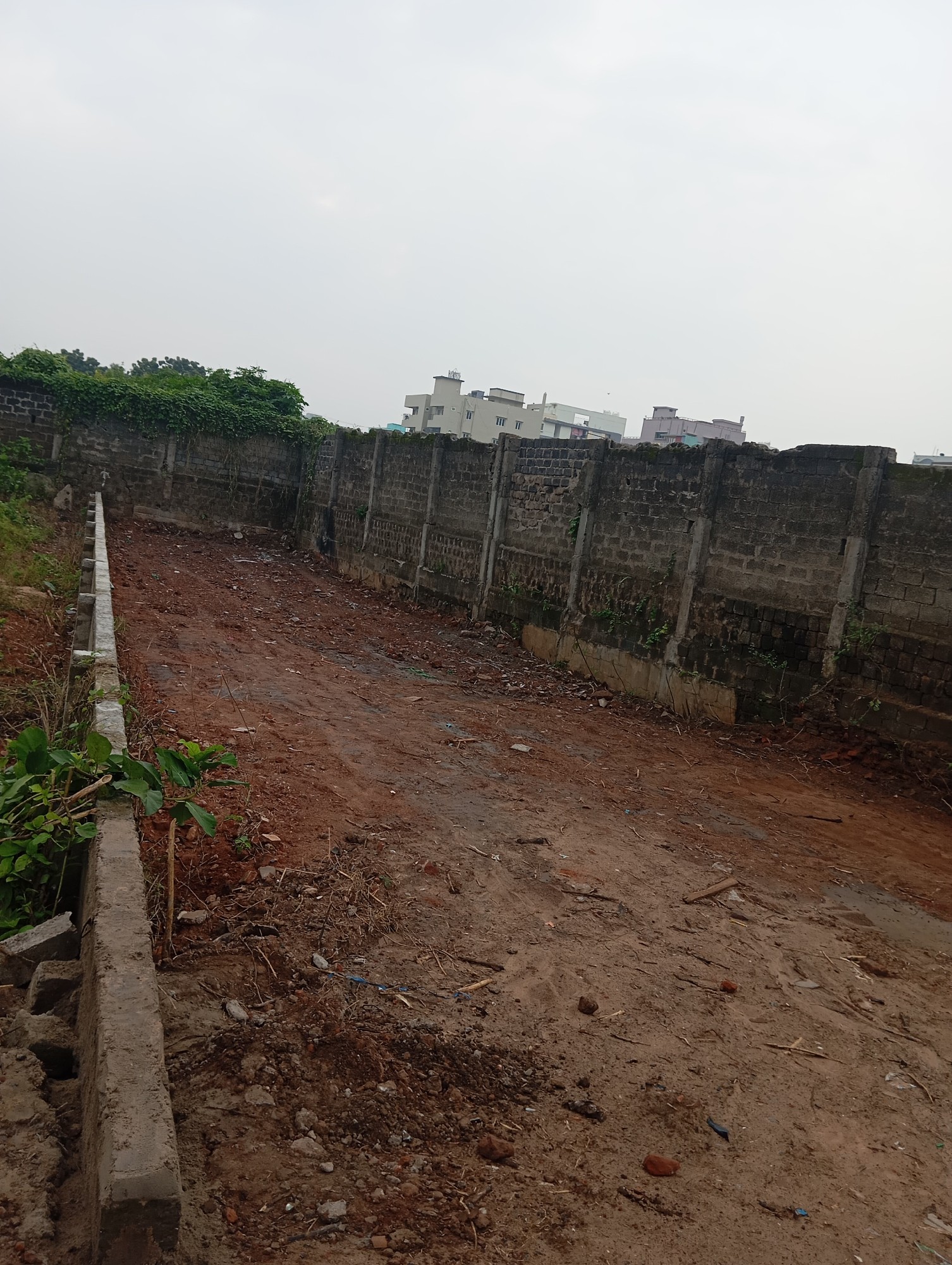 300 SQ Yards Plot for Sale, VL Puram Main Road, YAMAHA Showroom Street