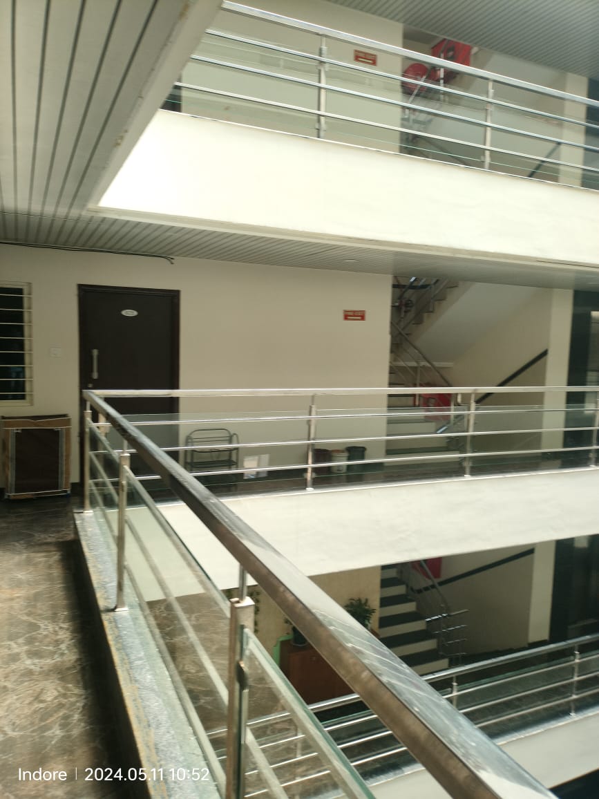 2BHK Semi Furnished Flat Available On Rent At Pipliayahana,Scheme no 140.