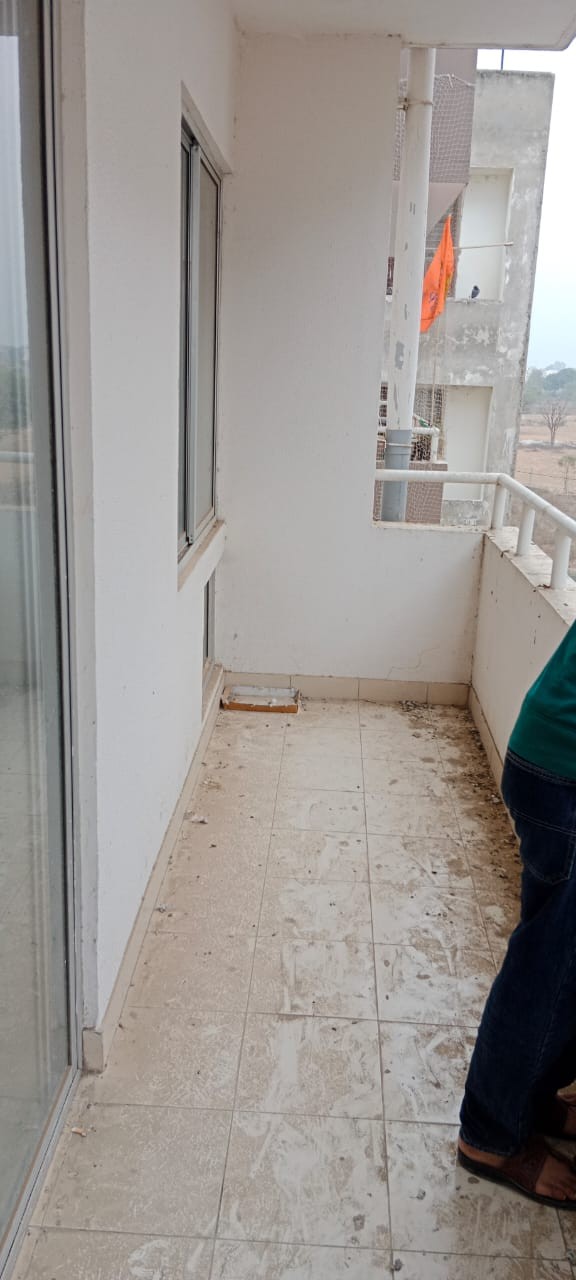 1 bhk property for sale at kalwar road Mangalm city 3