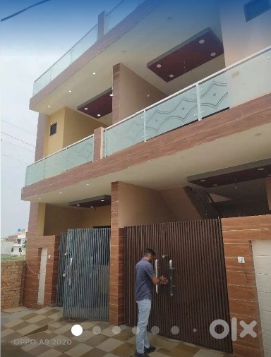 4.5 Marlas beautiful brand new kothi in just 29.50 lac grover colony