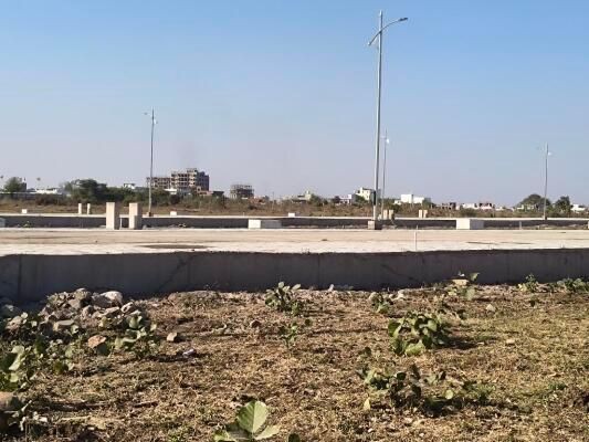 Rl plot s near VCA stedium 2