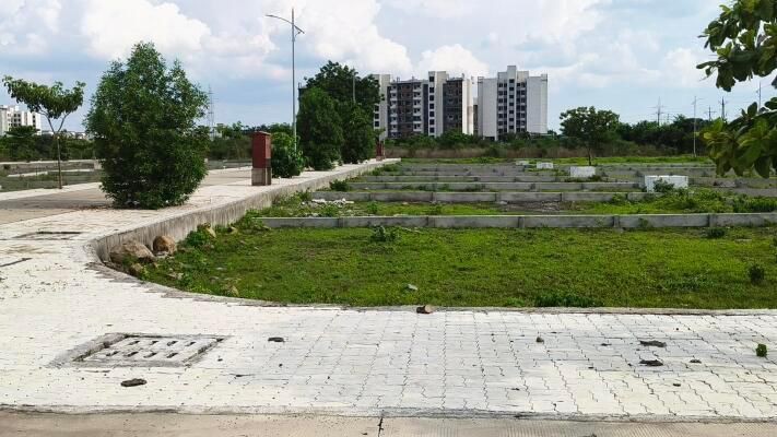 Rl plot s near VCA stedium