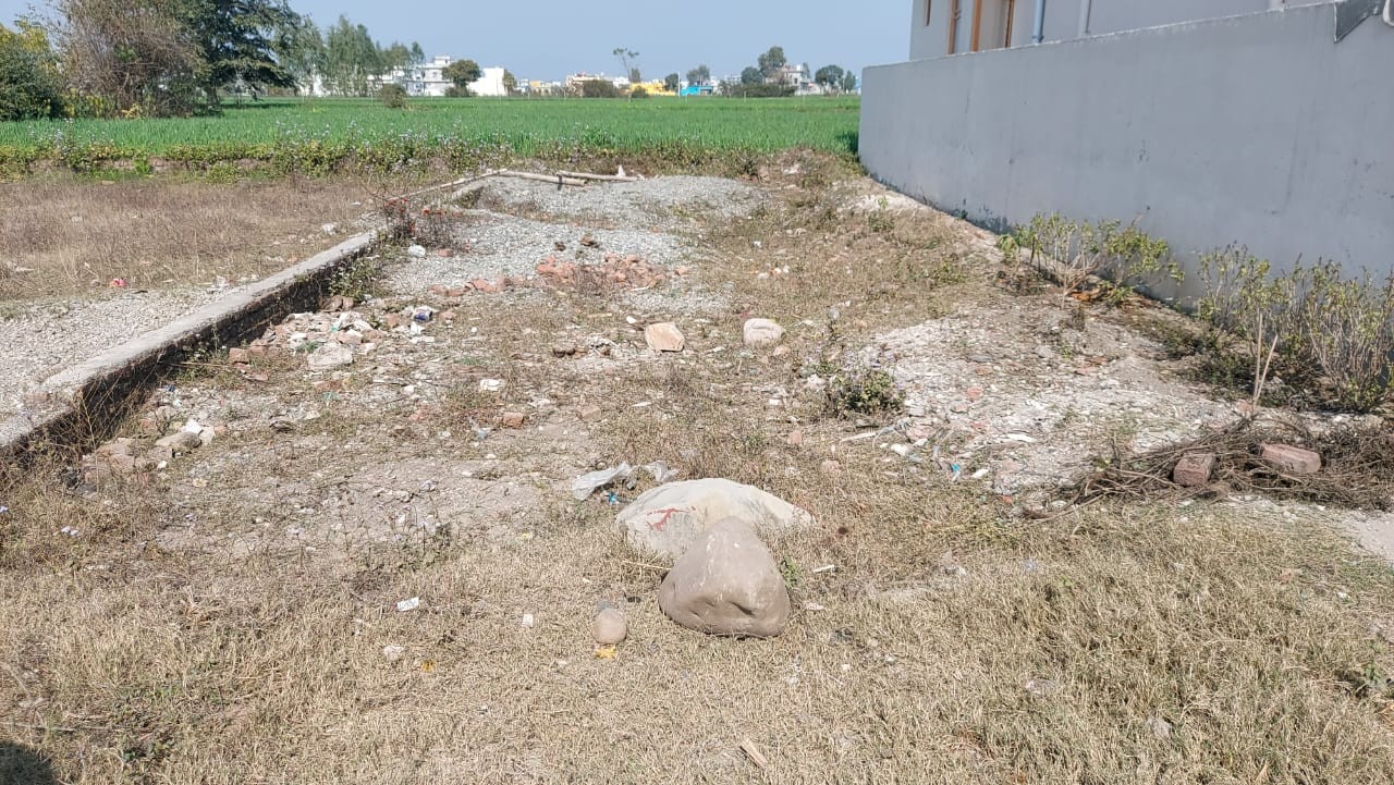 Residential plot for sale 1030 sqft 3