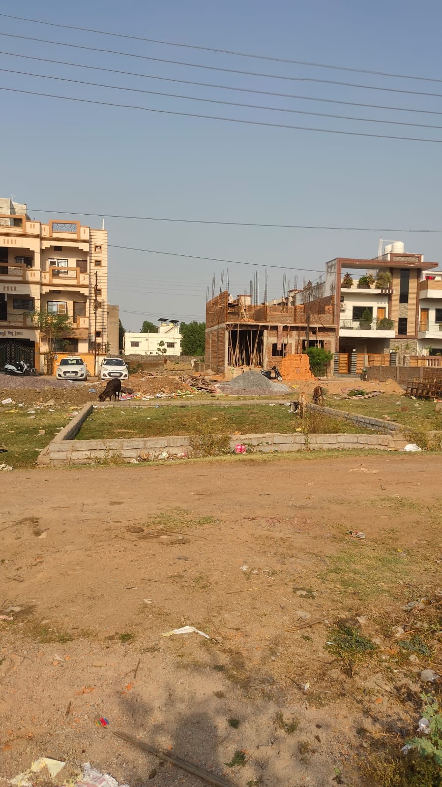 best location daldal seoni, duby calony, balaji hospital 3