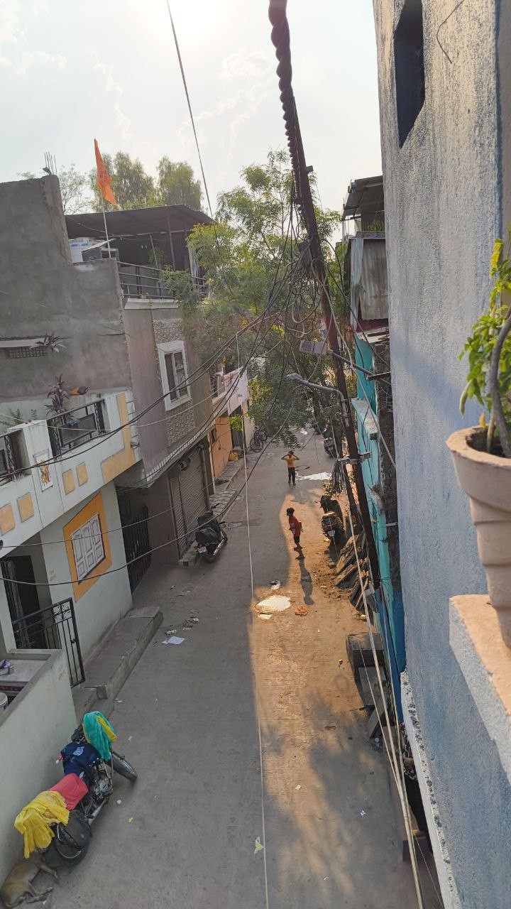 scaled_IMG_20251219_024511_190