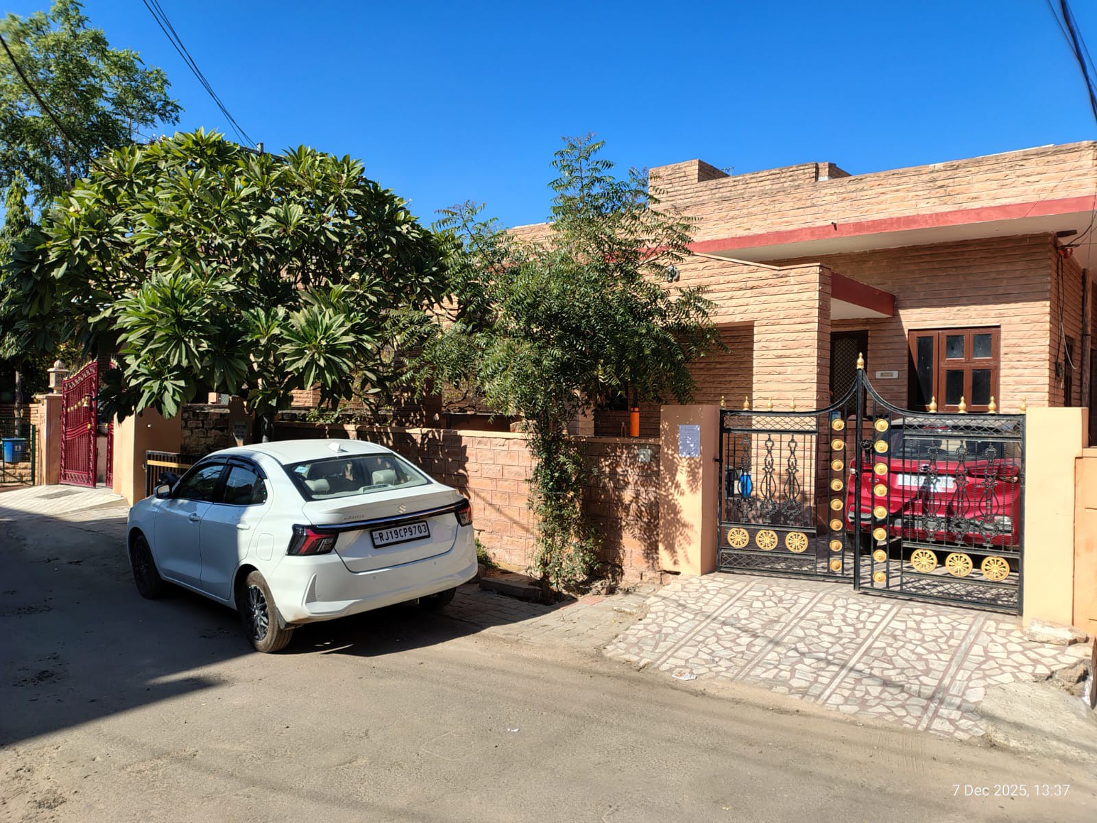 very good house in good location 2