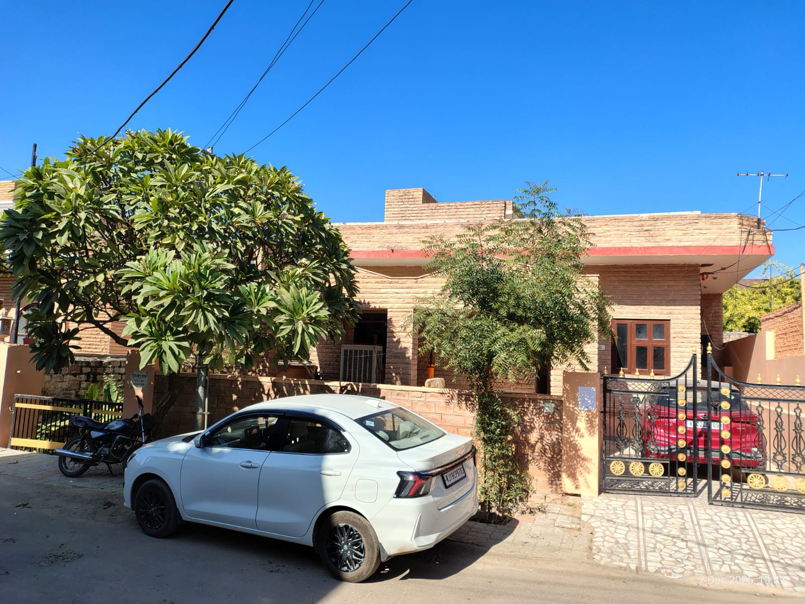 very good house in good location 3