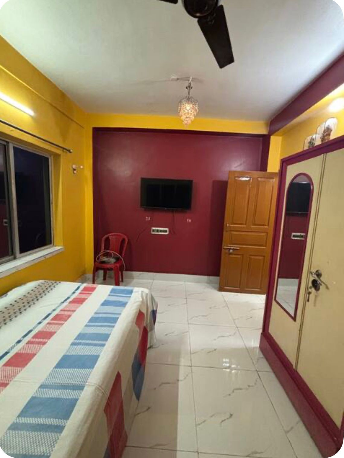 Full Furnished flat on rent near New ballygunge at 17000/- 2