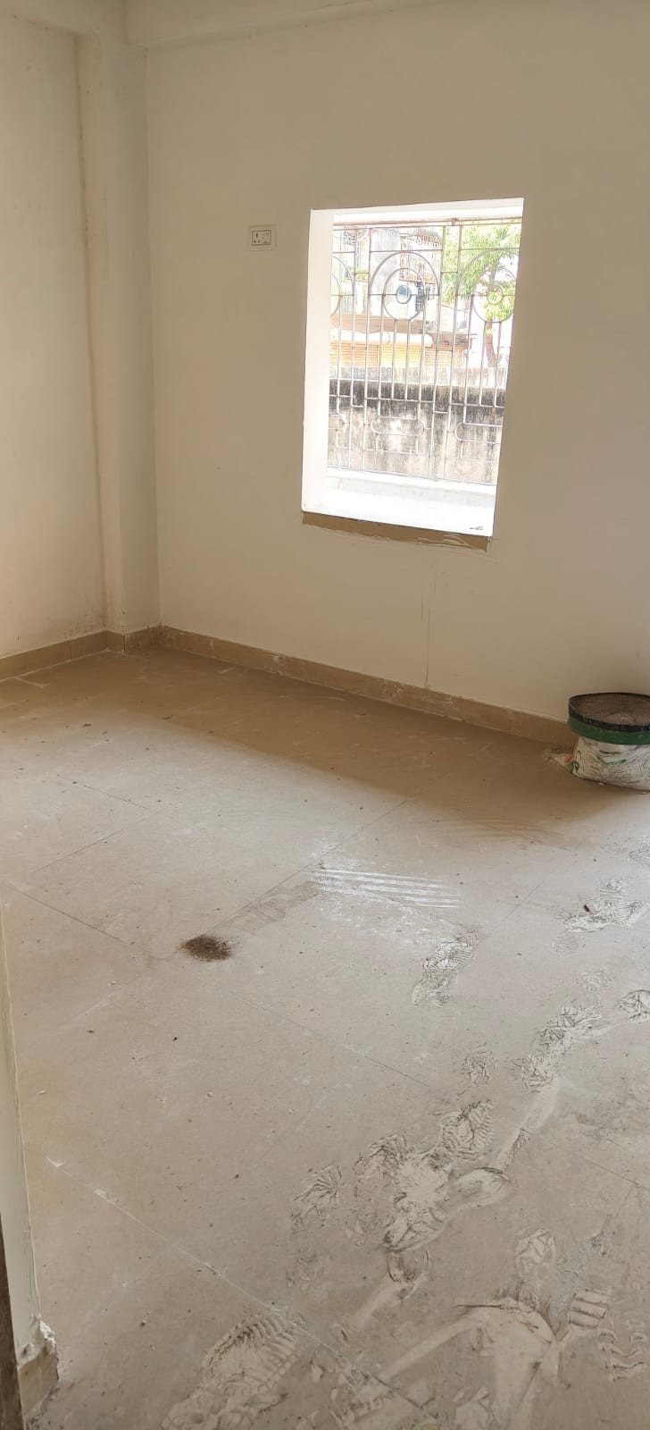 Spacious 3BHK | 1km for Airport 1 No. | Wide Road | High Area | No Brokerage 2