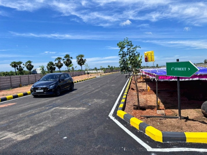 1 + 1 offer buy 1 plot (600) Sf and get 1 plot (600) Sf free (silver jubilee offer) 🏡 great investme