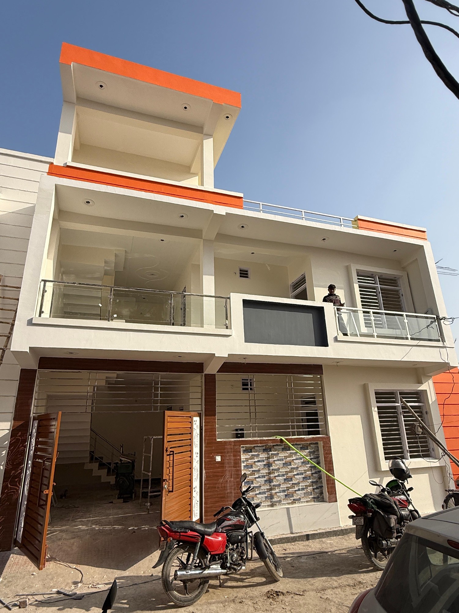 2000 sqarefit House 🏠 Cornor