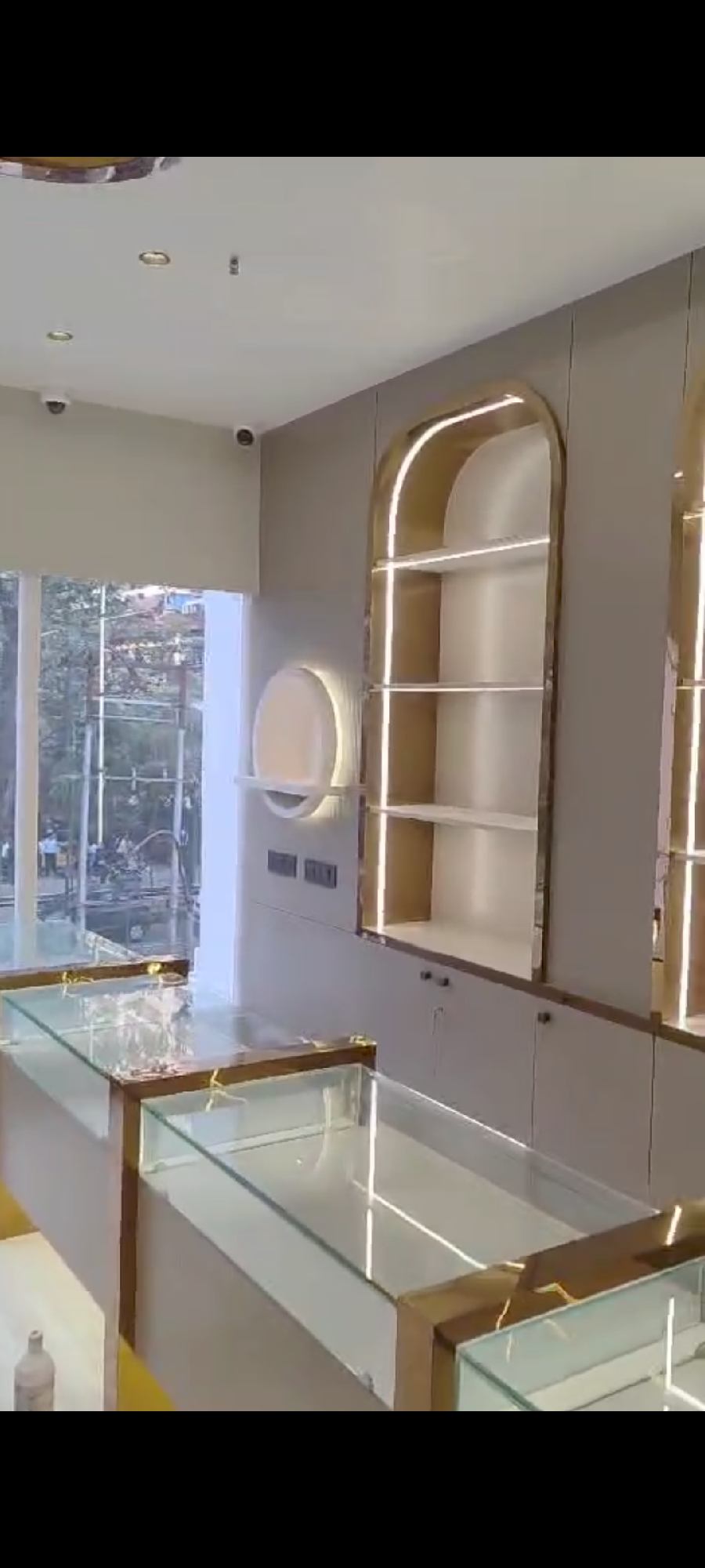 shop 360 sq ft 3