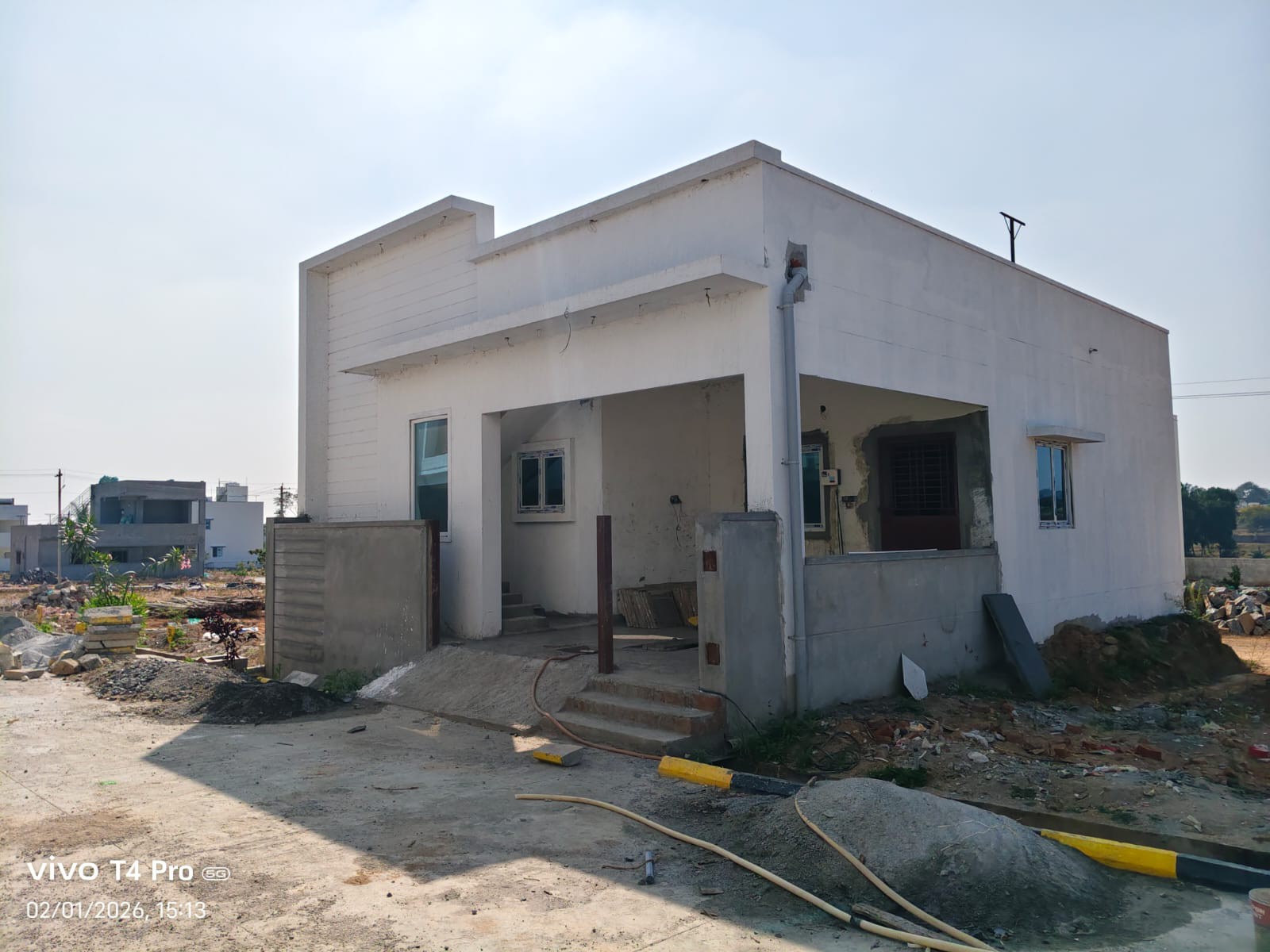 Dheeb Villa CITY'S is located in Hosur,​Specifically, it is situated in the Muneeswar Nagar area on Kothur Road. ​Property Quick Facts​City: Hosur​Neighborhood: Muneeswar Nagar​Launch Price: RS,5,299/- per Sq.ft.​Deadline: The special offer expires this Sunday, February 22, 2026.​Hosur is a high-growth area often favored by professionals working in the nearby electronics and manufacturing hubs, making it a popular spot for residential appreciation.DHEEB VILLA’S CITY'