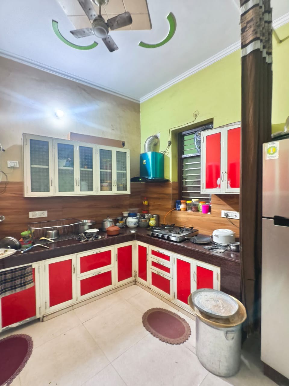 250 gaj property hai 3