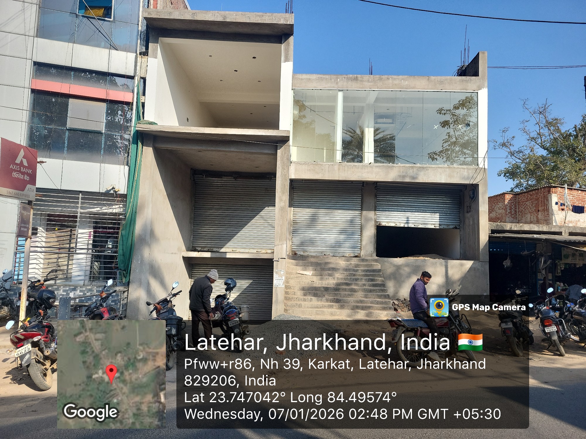 Commercial Space Bank Supermarket Showroom available for rent 3