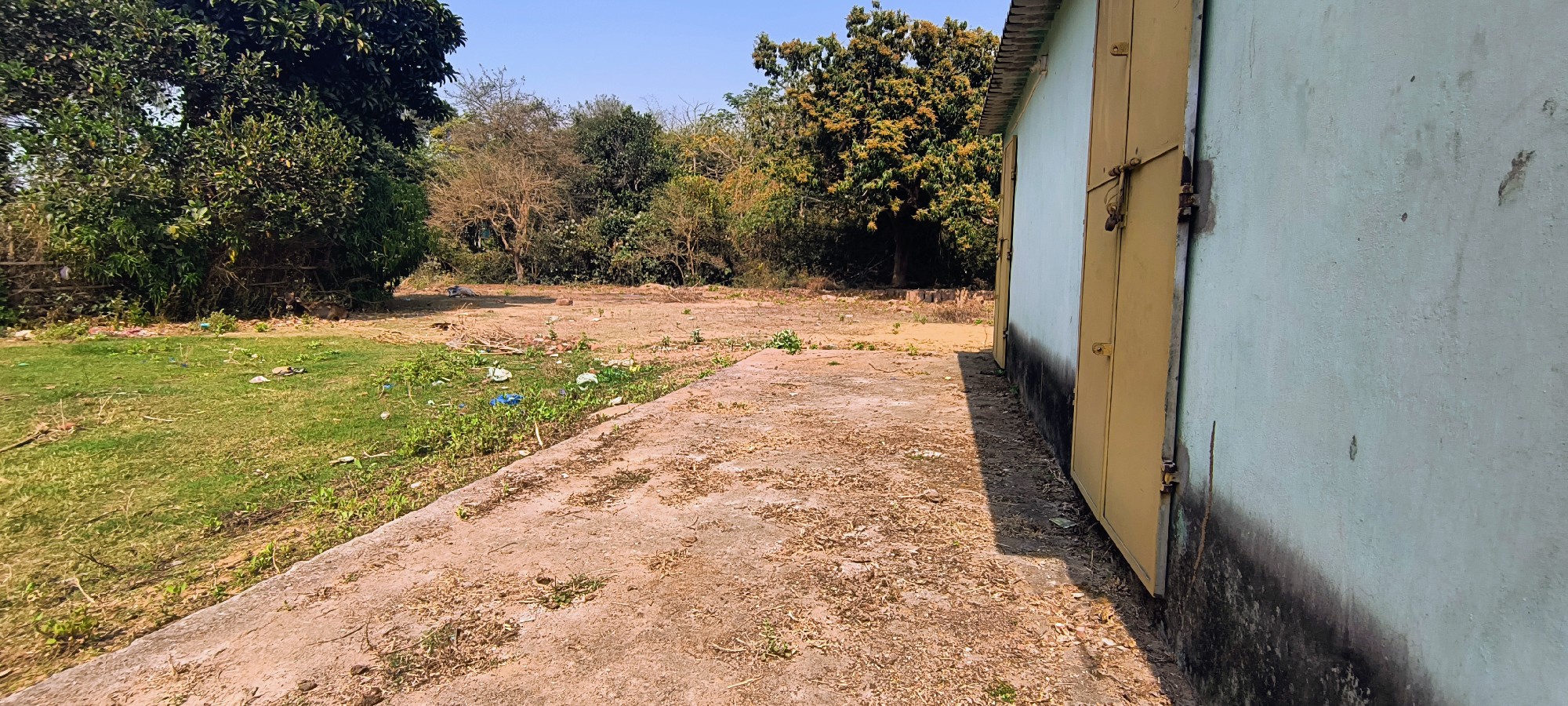 Land urgently sell 2