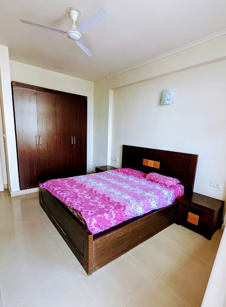 Flat for rent sector 52 Gurgaon 2