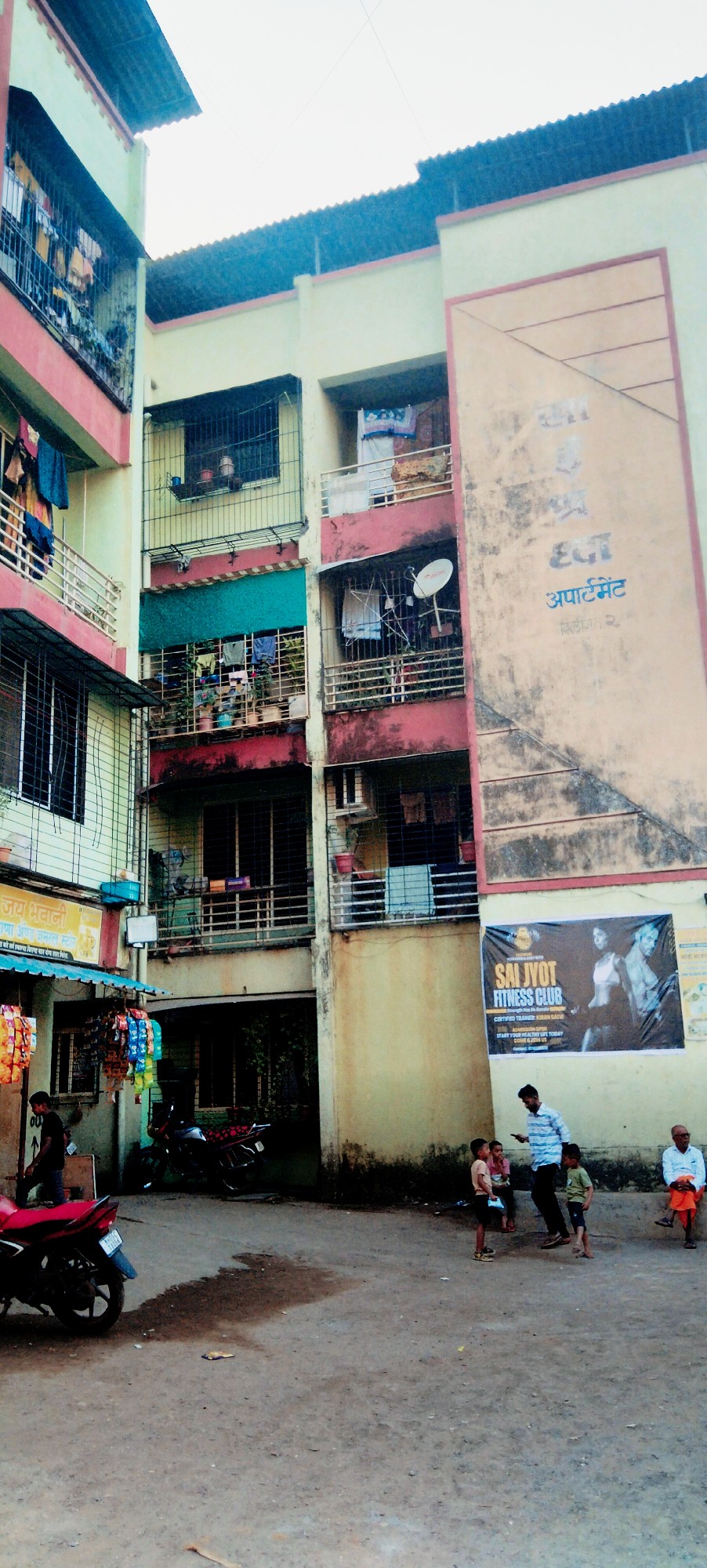 1RK with 2 balcony 345sqft