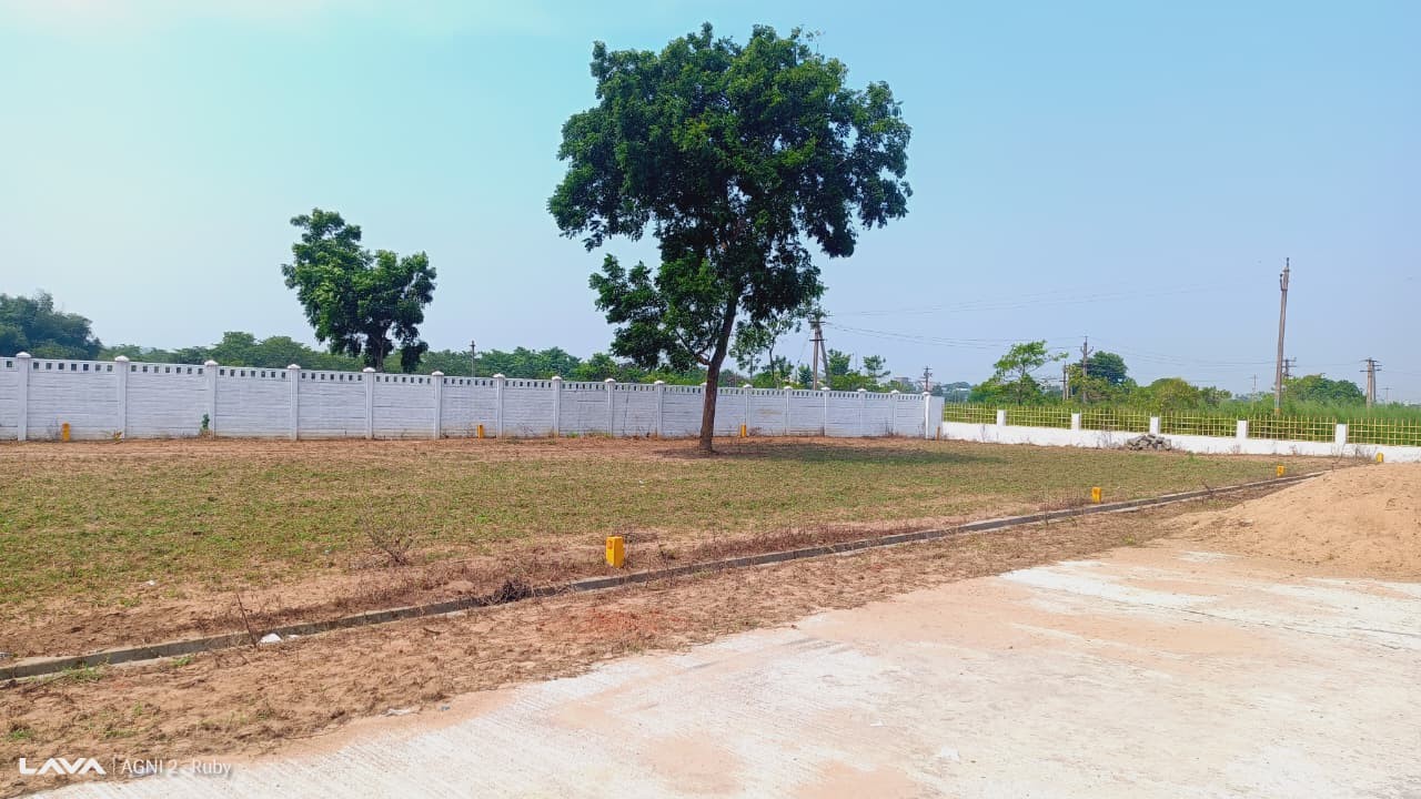 open plots near national highway closing sale 2