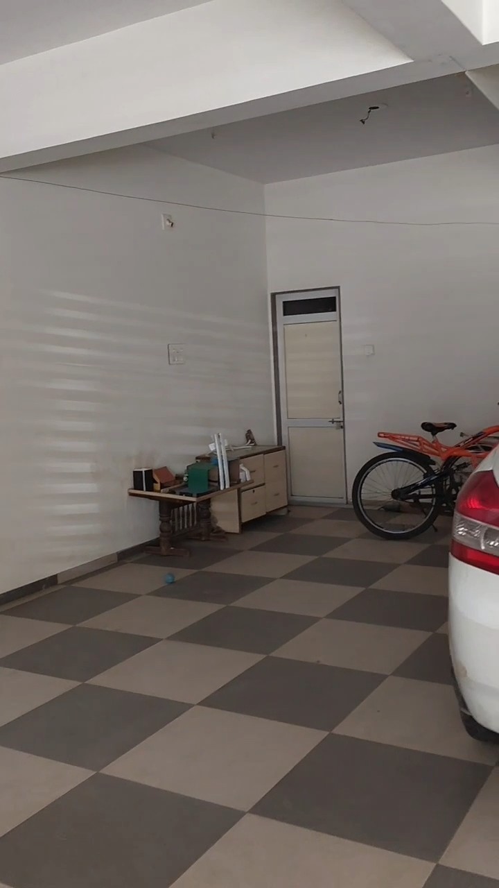 scaled_Videoshot_20260320_220552