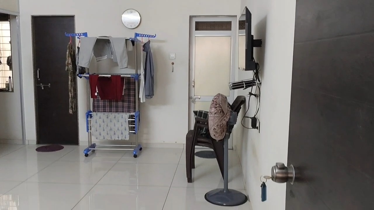 scaled_Videoshot_20260320_220600