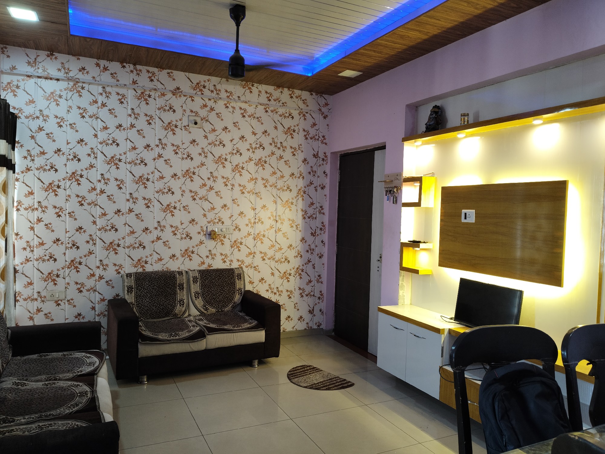 Earth icon 1 new vip road Khodiyar nagar haar raasta vadodara gujrat