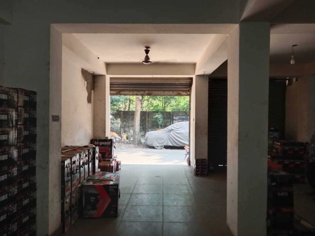 1800sq ft commercial space Available 2