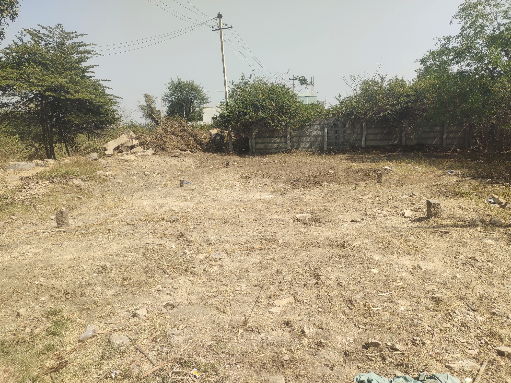 open plot 100 s.yard ready to construction at injapur 2