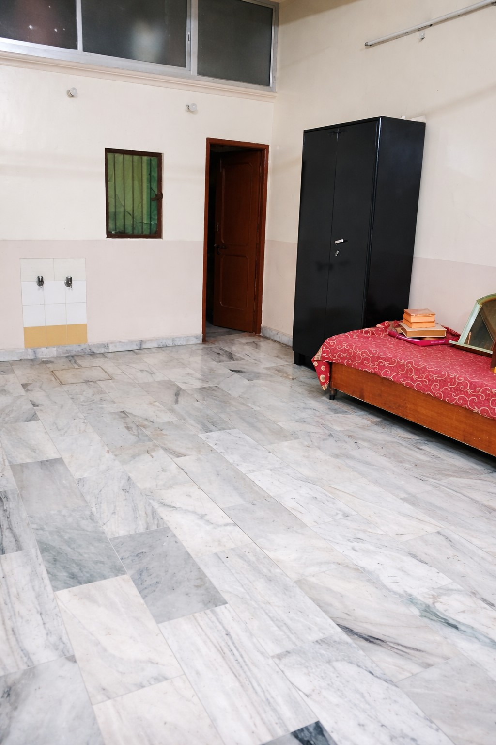 Peaceful Living space 2