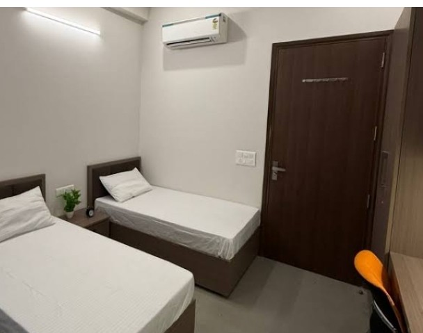 owner property Amit Kumar all facility including rent all rooms available immediately 3