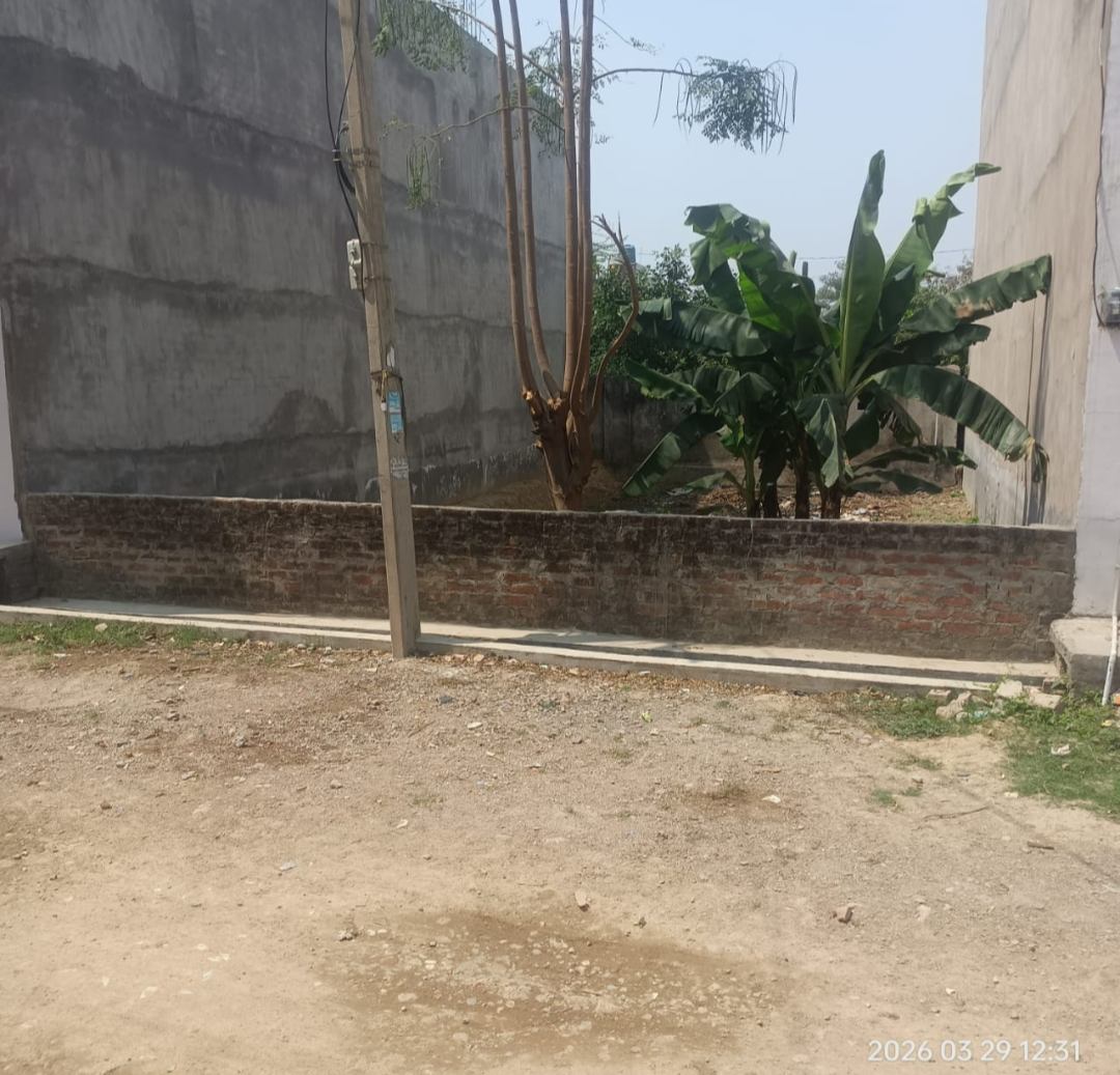 Urgent 1315Sq Feet Polt For Sale kursi road se 500 m under in lucknowPhone Number :- 8840562346