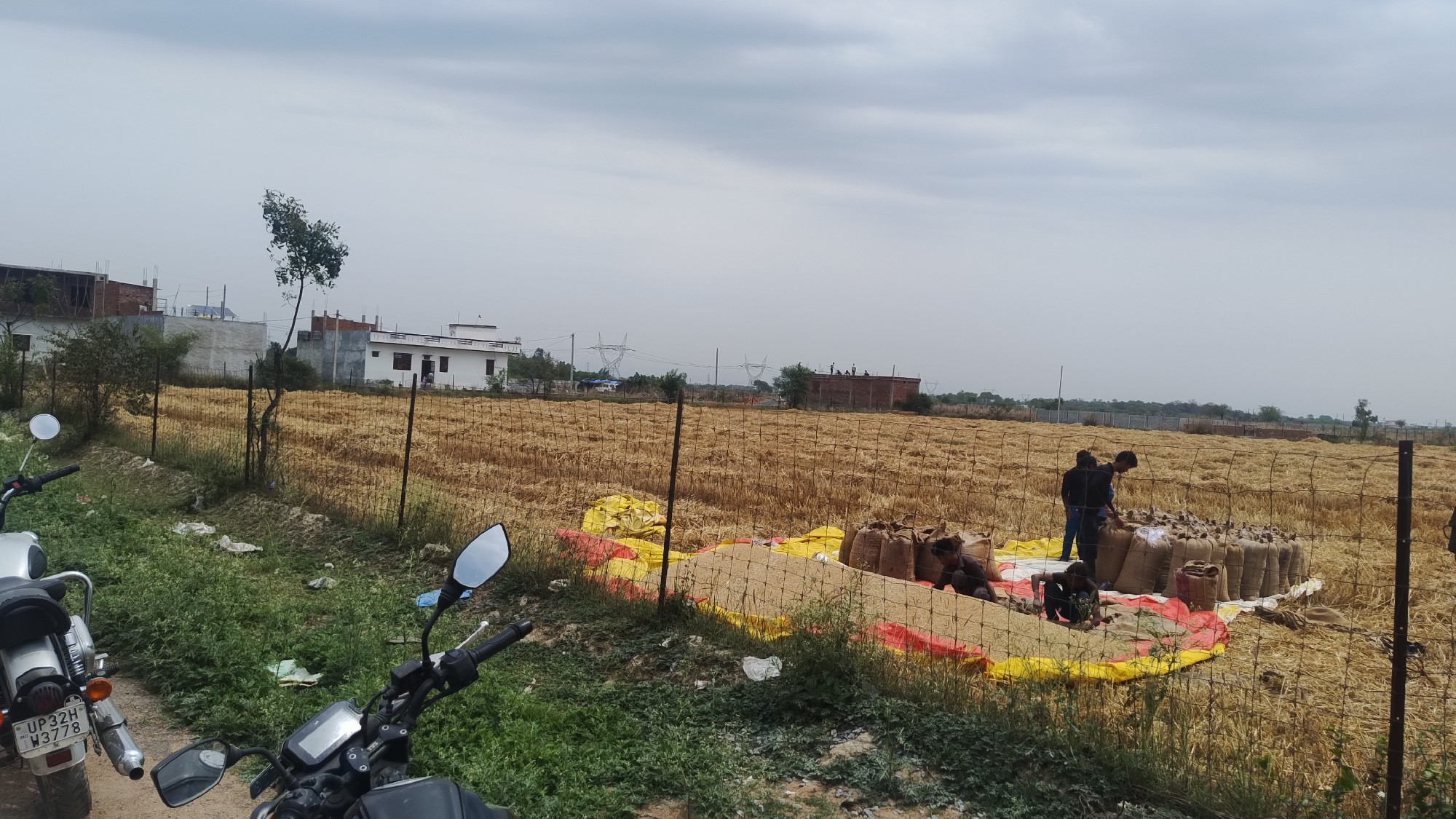 1.2 Lakh Sq Ft Open Commercial Land for Lease near Kisan Path 2