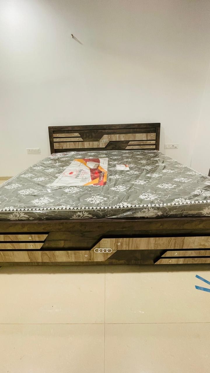 8 room restaurant for rent at kudi 2