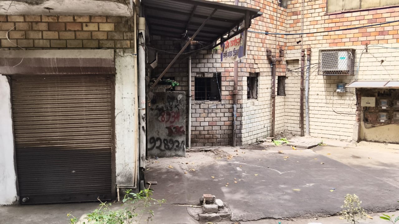 DDA Shop for Sale in Rohini | Running Spare Parts Shop 2