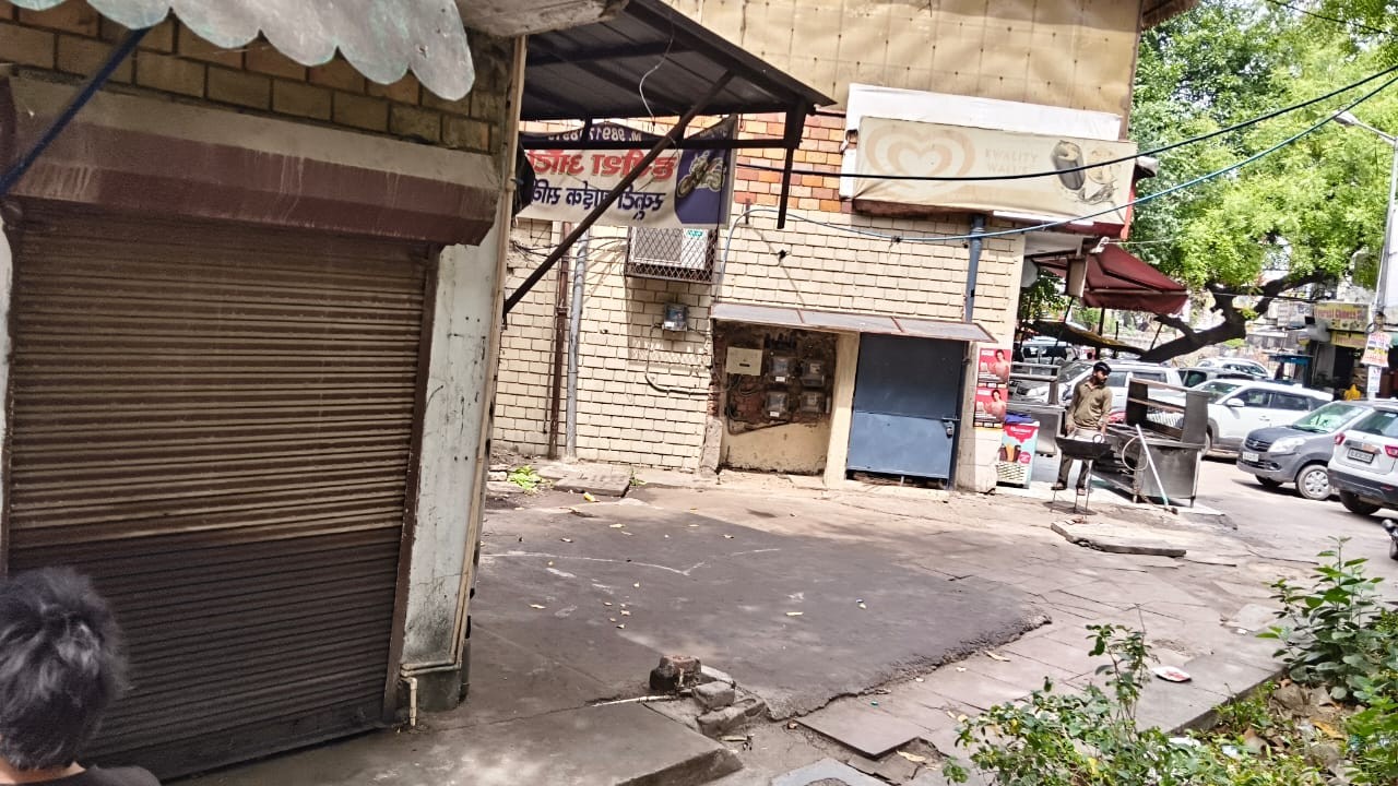 DDA Shop for Sale in Rohini | Running Spare Parts Shop 3