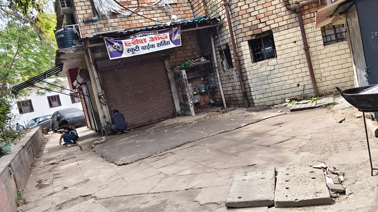 DDA Shop for Sale in Rohini | Running Spare Parts Shop