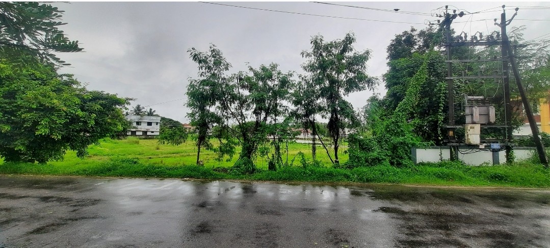 💎 22 Cents Prime Land | 1 km to Lulu Mall & Paalana Hospital | Kannadi Main Road | Opposite Kannadi Police Housing Colony Palakkad