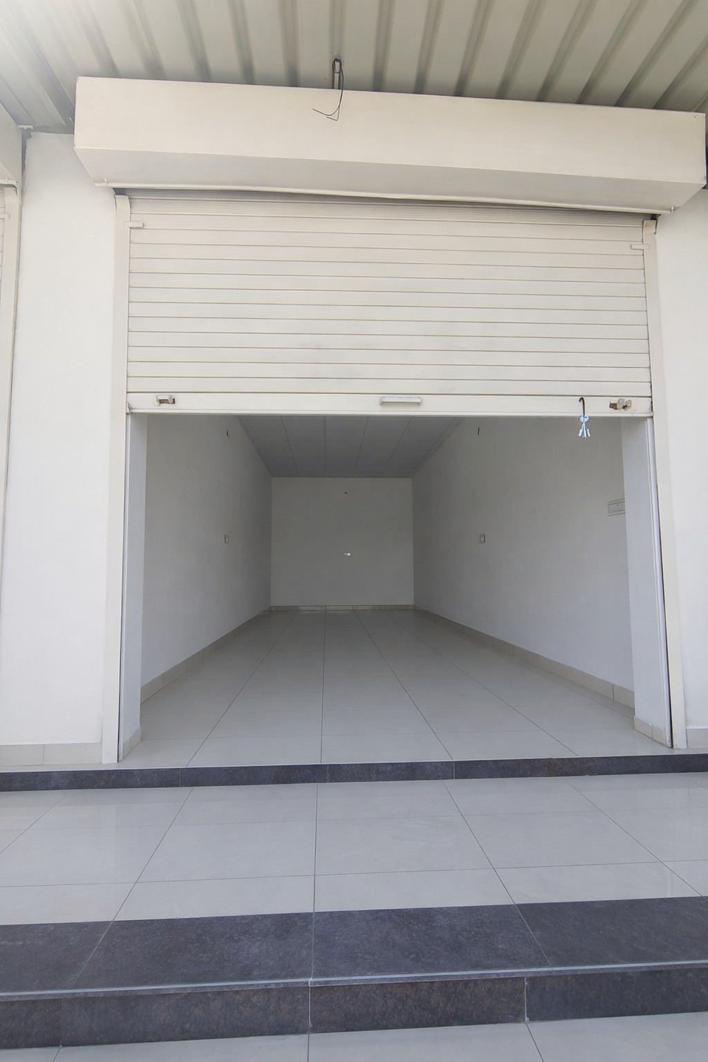 Shop Available For Rent