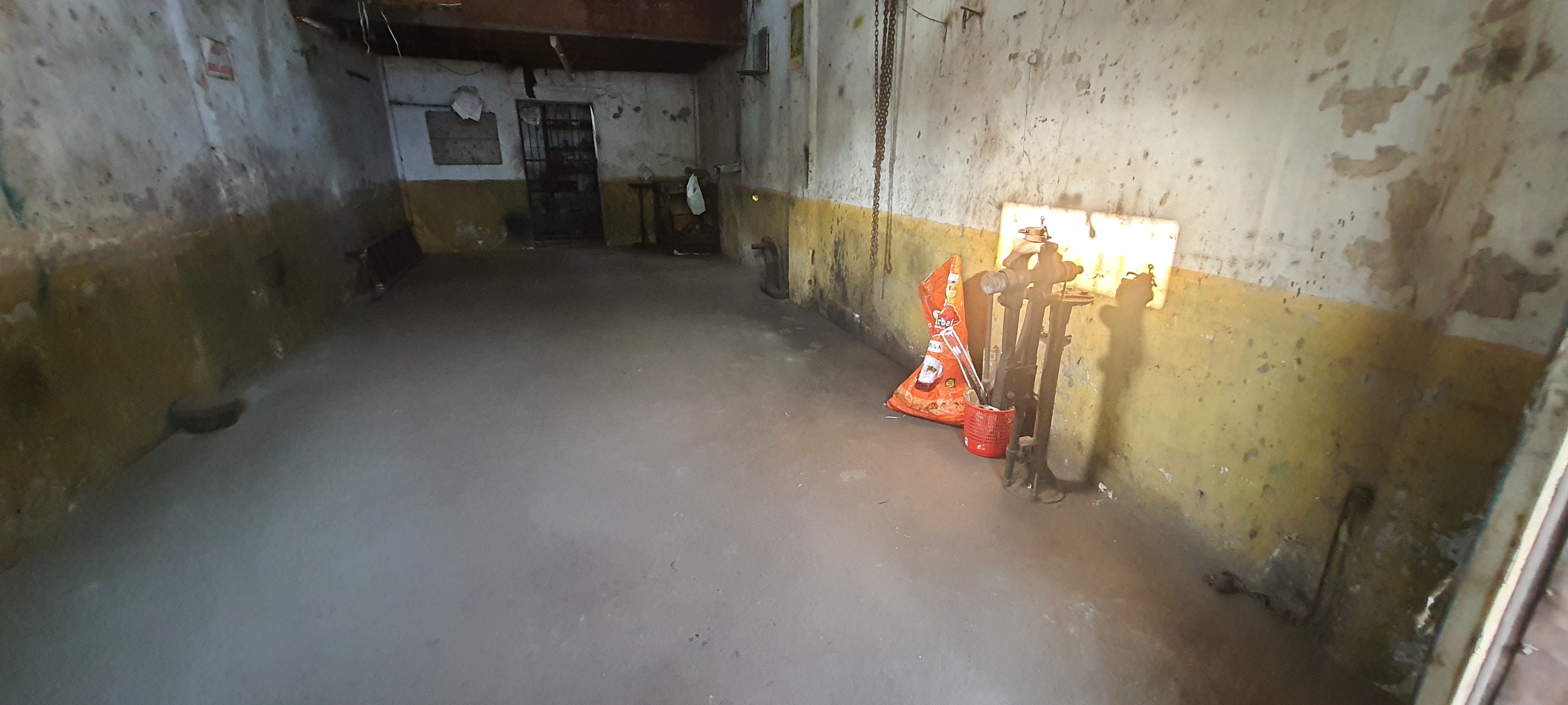shop room