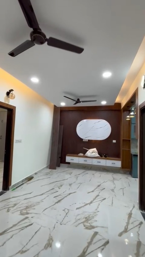 3bhk falt for sale main road highway 1200sqft 