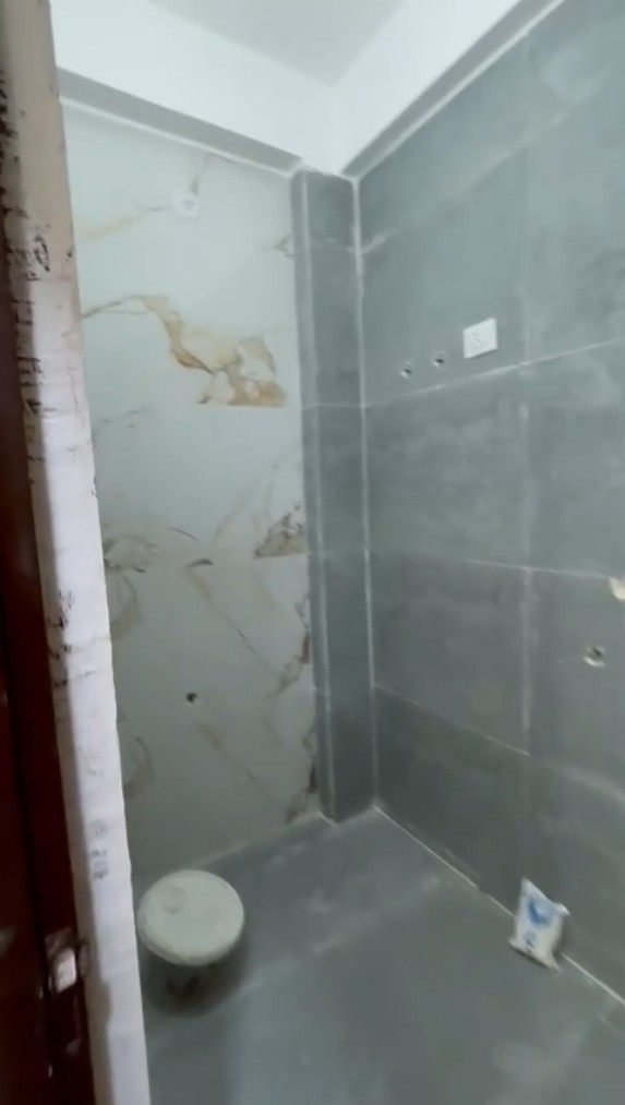 3bhk falt for sale main road highway 1200sqft  2