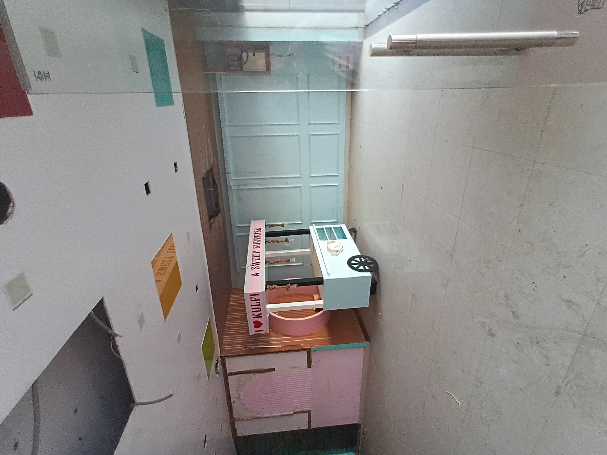showroom for rent 2