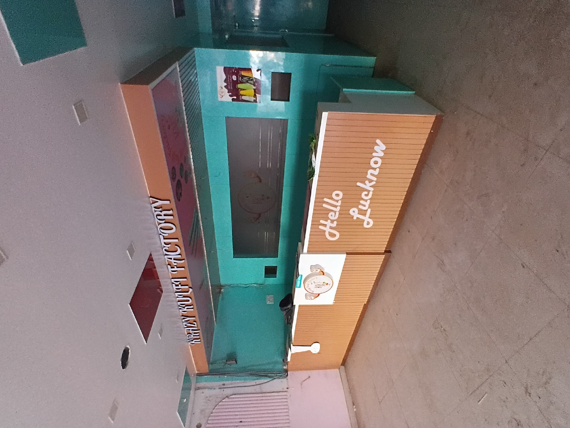 showroom for rent 3