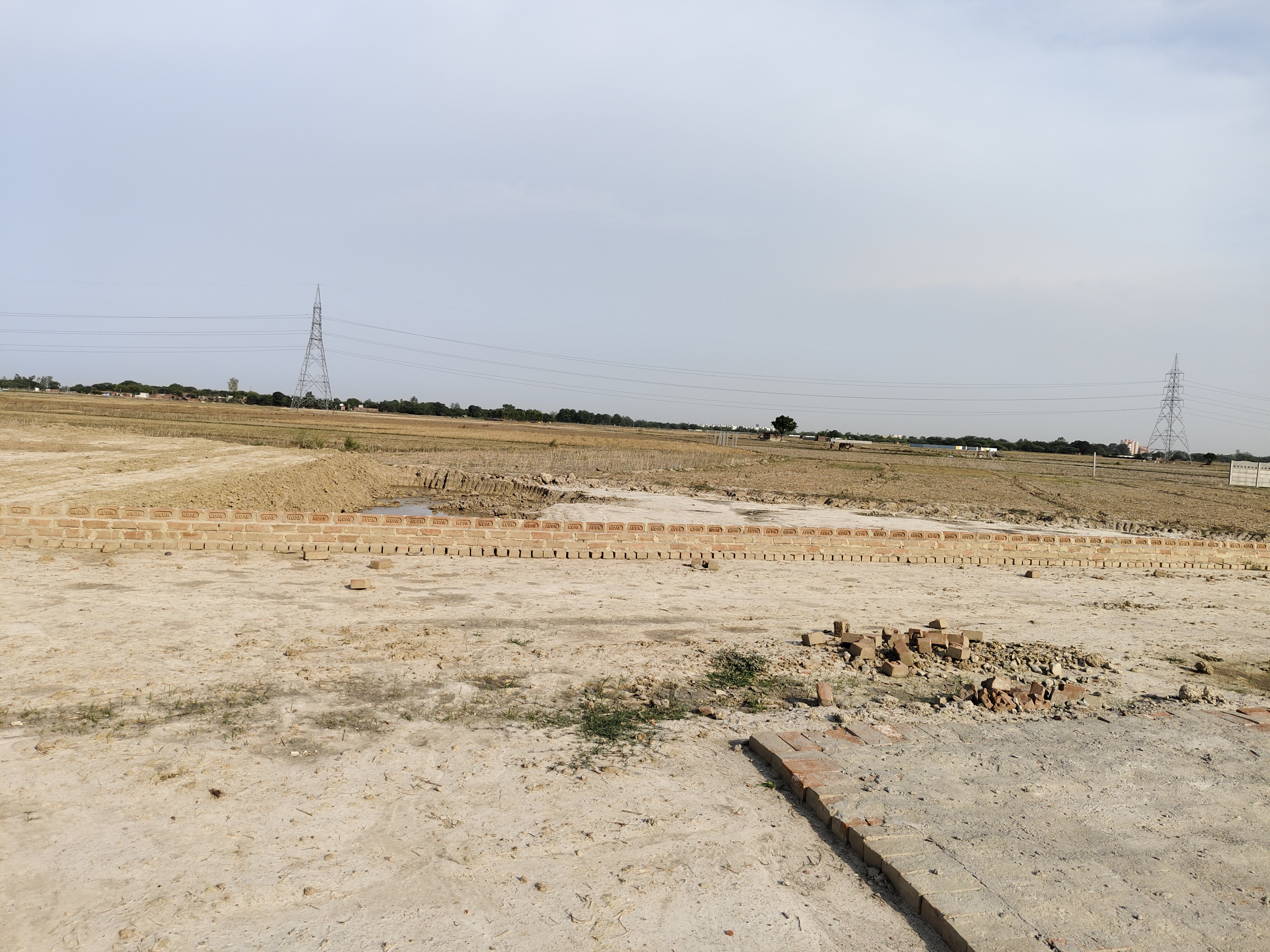 sell Land with plots in reasonable price 3